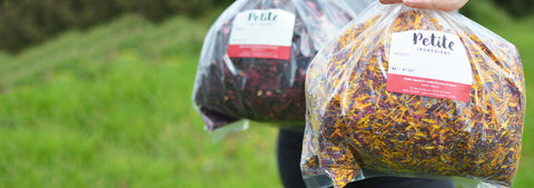 Bulk dried flowers